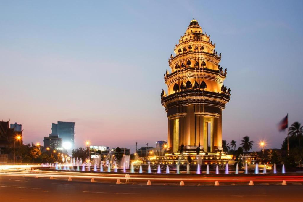 Essence Hotel-Phnom Penh Exterior photo