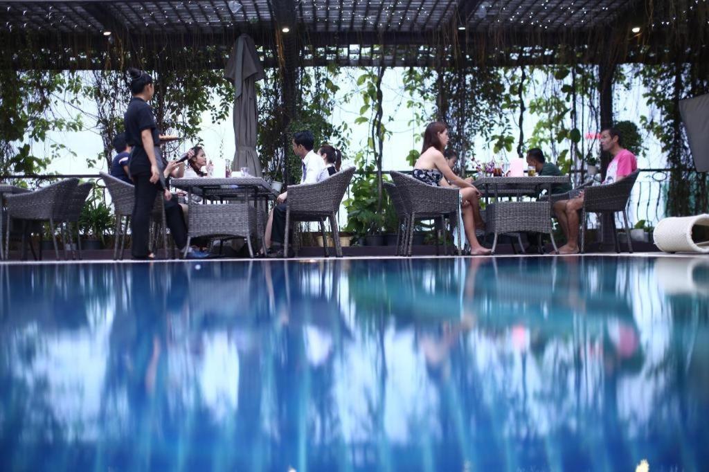 Essence Hotel-Phnom Penh Exterior photo