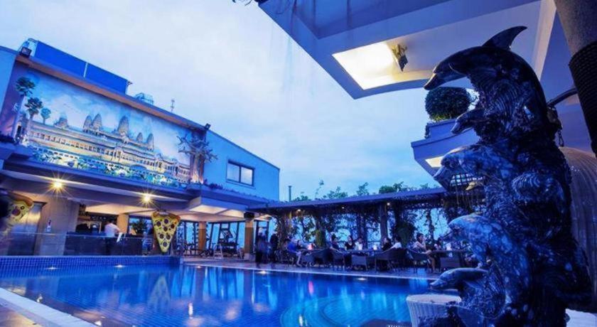 Essence Hotel-Phnom Penh Exterior photo