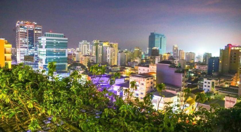 Essence Hotel-Phnom Penh Exterior photo