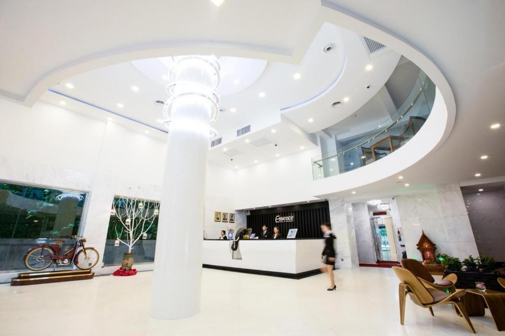 Essence Hotel-Phnom Penh Exterior photo