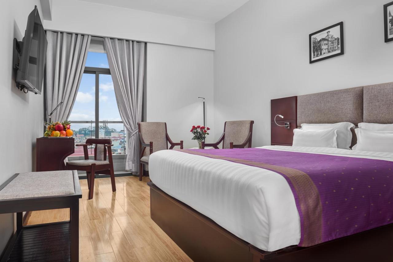 Essence Hotel-Phnom Penh Exterior photo