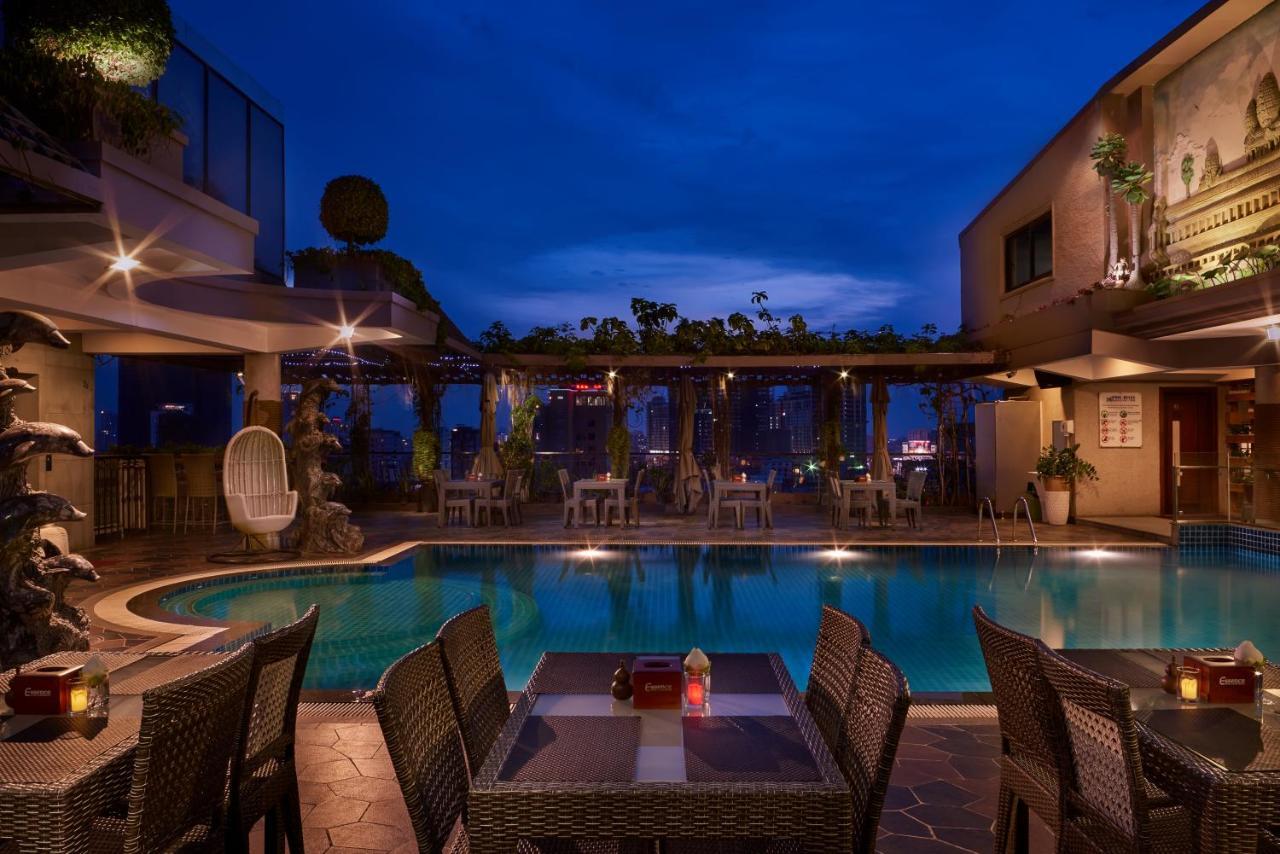 Essence Hotel-Phnom Penh Exterior photo